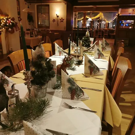 Landgasthof Zum Schildhauer מלון 3*