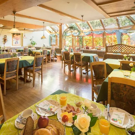 Hotel Land-gut-hotel Landgasthof Zum Schildhauer Halfing